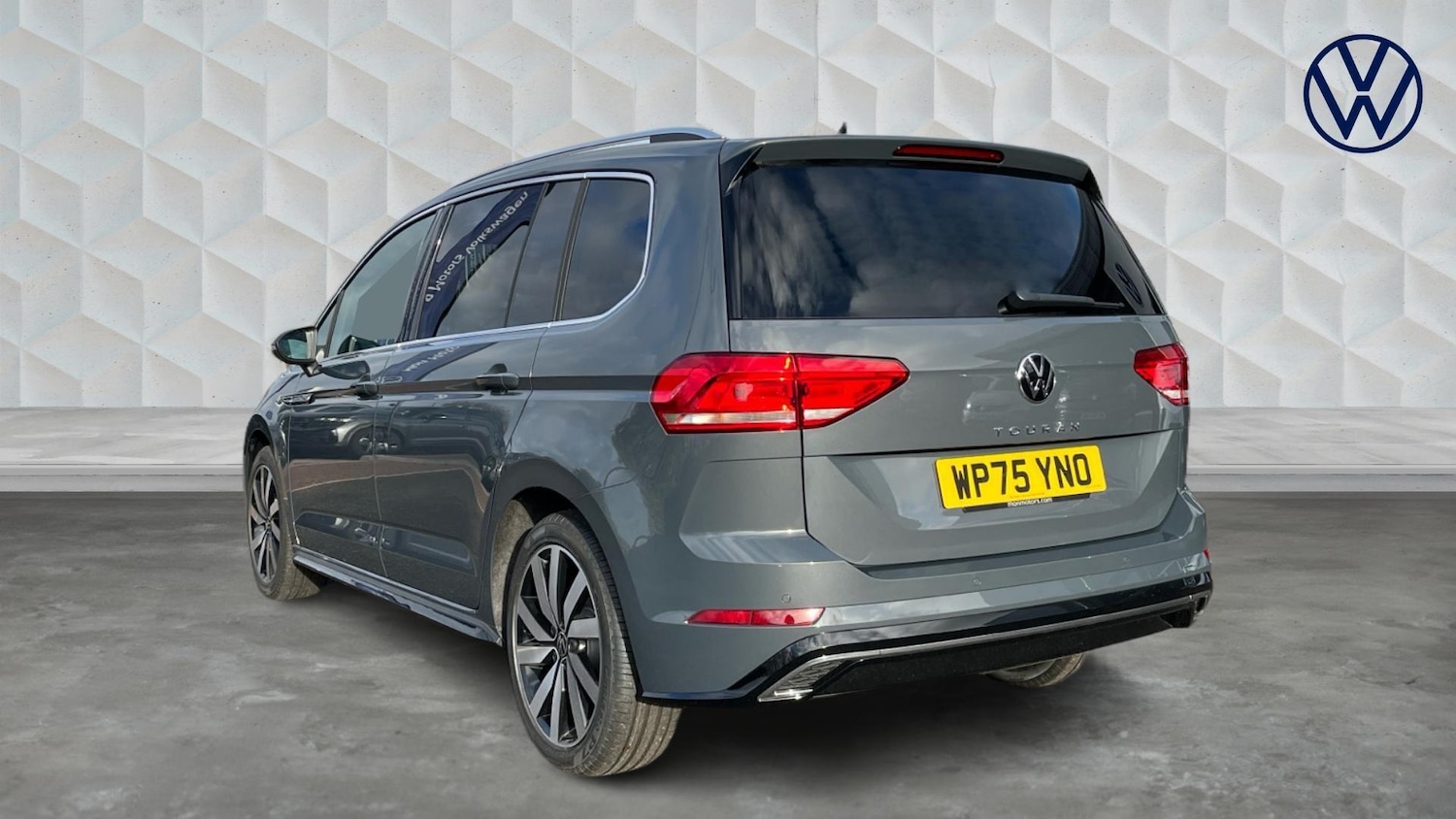 Used Volkswagen Touran 2025 for sale - 77602373: Photo 3