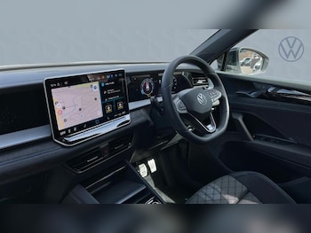 Used Volkswagen Touran 2025 for sale - 75550074: Photo