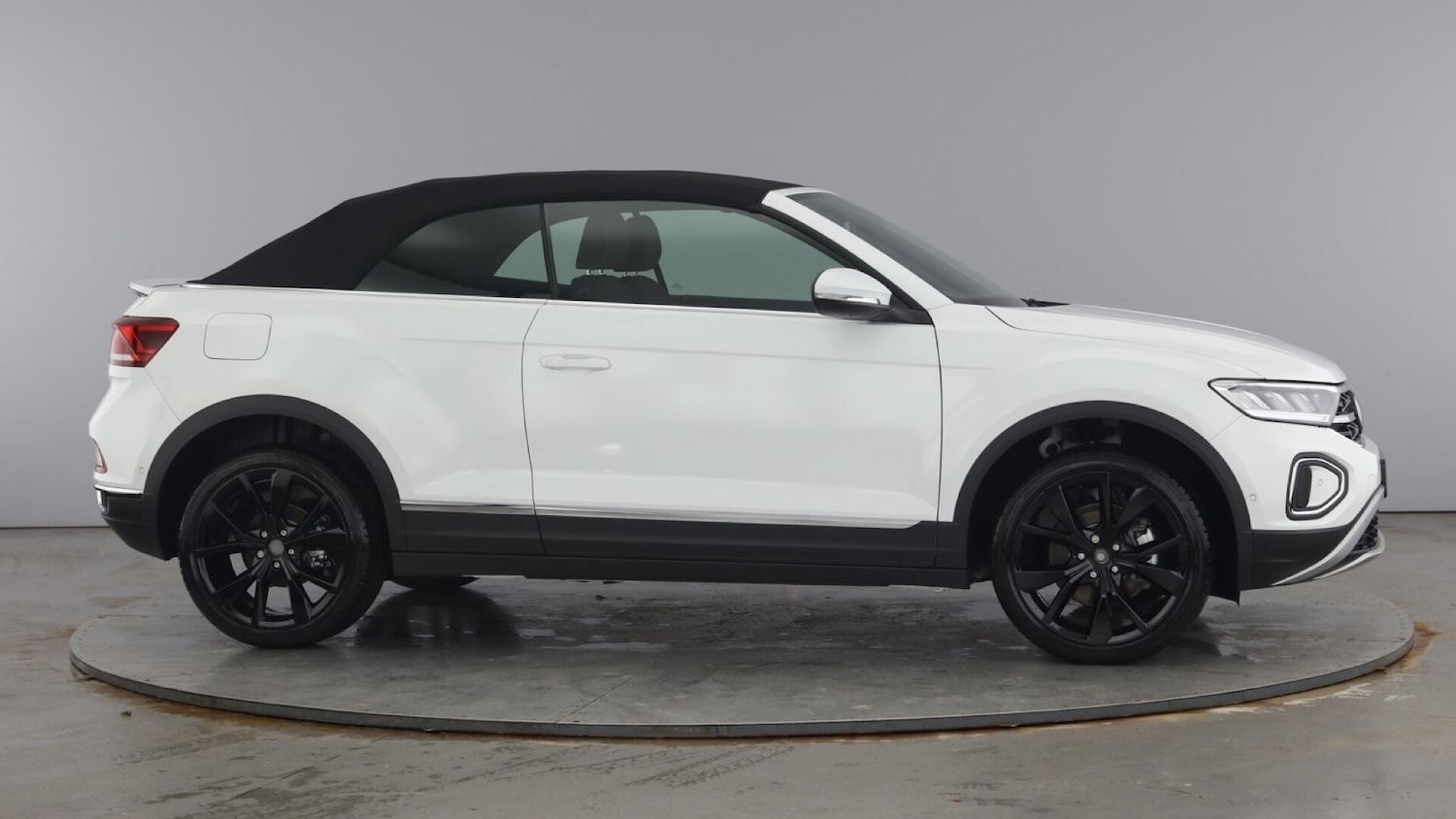 Used Volkswagen T-Roc for sale - 77602439: Photo 4