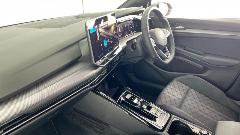 Used Volkswagen Golf 2025 for sale - 76488568: Photo 2