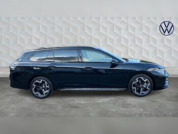 Used Volkswagen Passat 2025 for sale - 77506453: Photo