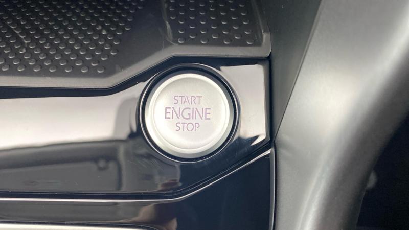 Used Volkswagen T-Roc 2025 for sale - 76862364: Photo 13