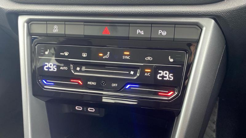 Used Volkswagen T-Roc 2025 for sale - 76862364: Photo 14