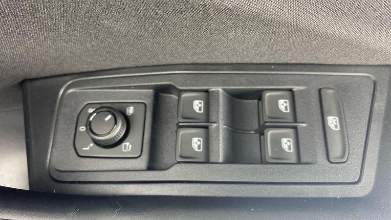 Used Volkswagen T-Roc 2025 for sale - 76862364: Photo 19