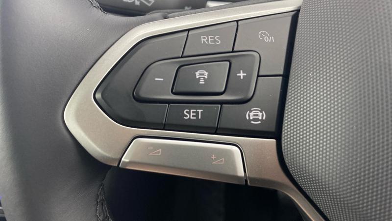 Used Volkswagen T-Roc 2025 for sale - 76862364: Photo 23