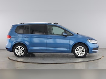 Used Volkswagen Touran 2022 for sale - 75433534: Photo