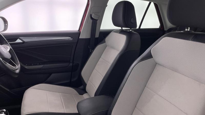 Used Volkswagen T-Roc 2023 for sale - 76142576: Photo 33