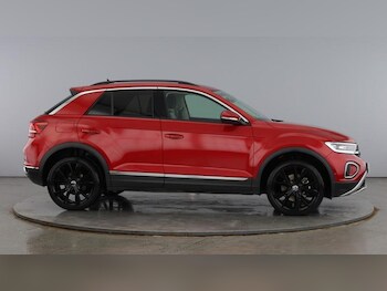Used Volkswagen T-Roc 2023 for sale - 76142576: Photo