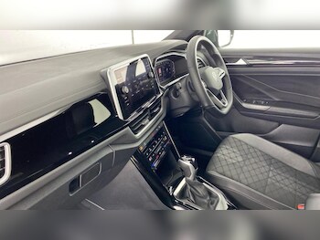 Used Volkswagen T-Roc 2022 for sale - 76722897: Photo