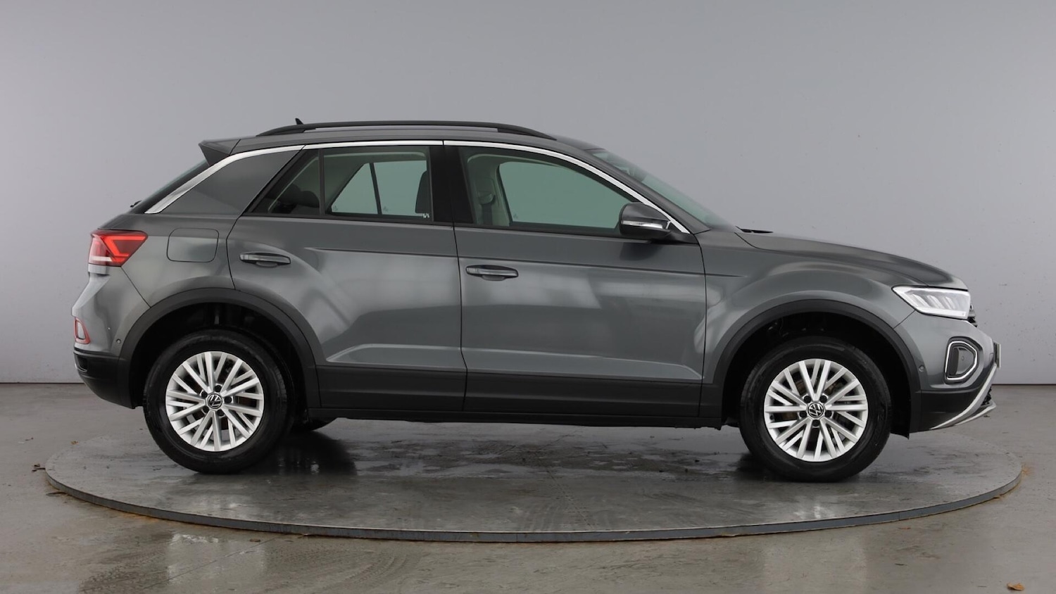Used Volkswagen T-Roc 2024 for sale - 77506384: Photo 4