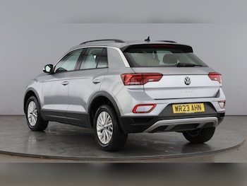 Used Volkswagen T-Roc 2023 for sale - 77954262: Photo