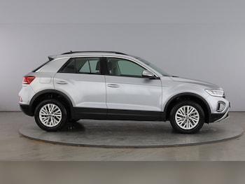 Used Volkswagen T-Roc 2023 for sale - 77954262: Photo
