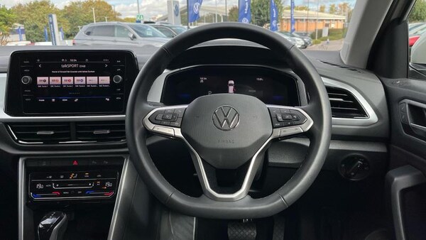 Used Volkswagen T-Roc 2025 for sale - 74927232: Photo 11