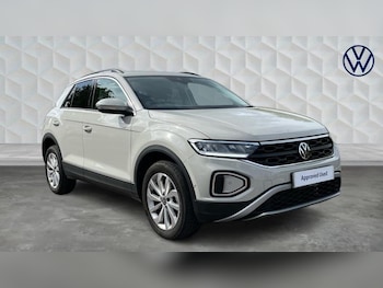 Used Volkswagen T-Roc 2025 for sale - 74927232: Photo
