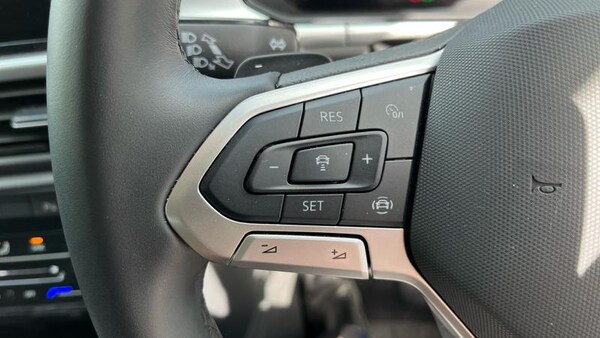 Used Volkswagen T-Roc 2025 for sale - 74927232: Photo 26