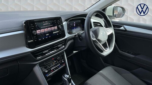 Used Volkswagen T-Roc 2025 for sale - 74927232: Photo 2