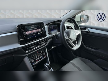 Used Volkswagen T-Roc 2025 for sale - 74927232: Photo