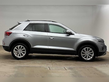 Used Volkswagen T-Roc 2025 for sale - 79491467: Photo