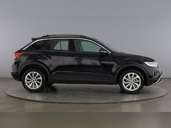 Used Volkswagen T-Roc 2023 for sale - 79344057: Photo