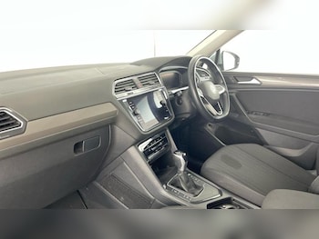 Used Volkswagen Tiguan Allspace 2021 for sale - 76382203: Photo