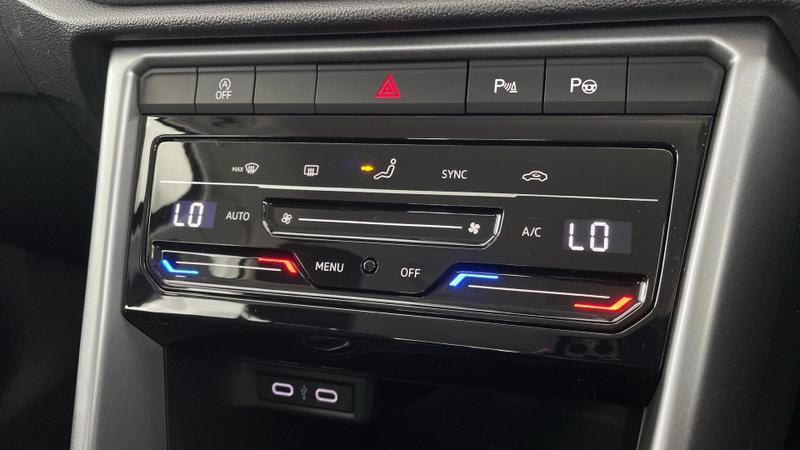 Used Volkswagen T-Roc 2022 for sale - 75880967: Photo 12