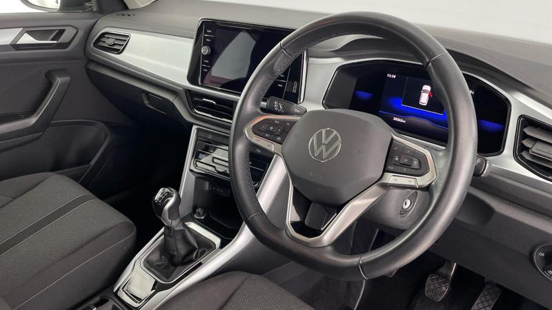 Used Volkswagen T-Roc 2022 for sale - 75880967: Photo 6