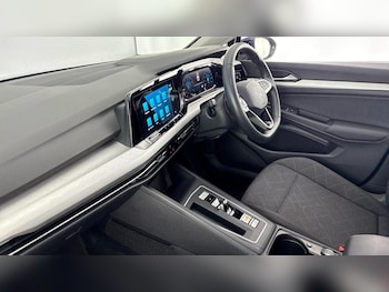 Used Volkswagen Golf 2023 for sale - 77036747: Photo