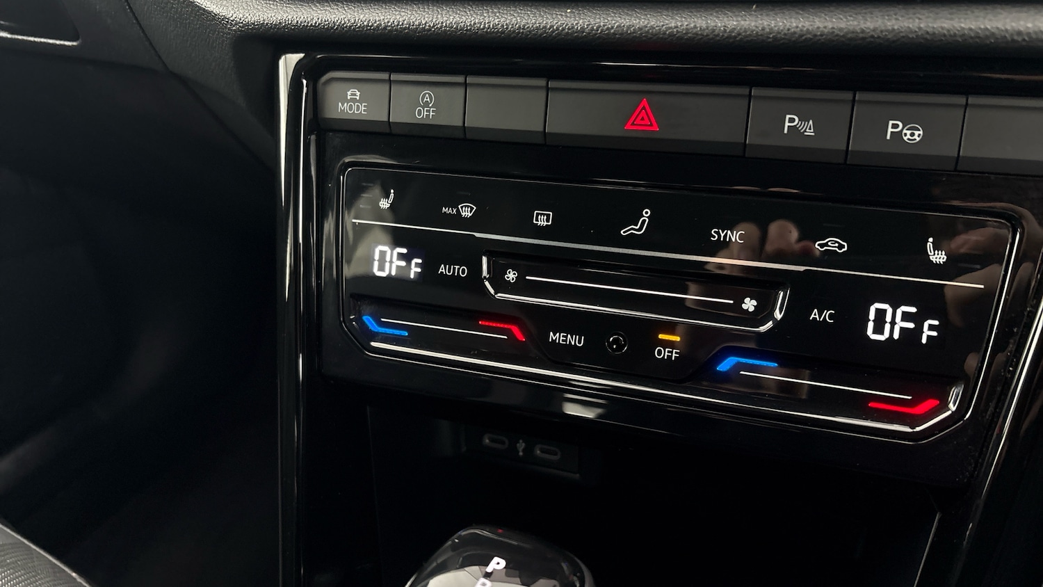 Used Volkswagen T-Roc 2024 for sale - 77903420: Photo 22