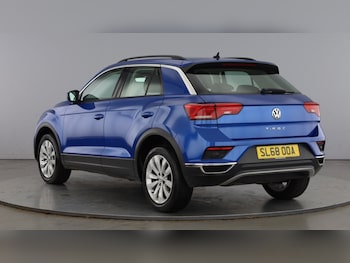 Used Volkswagen T-Roc 2018 for sale - 79344065: Photo