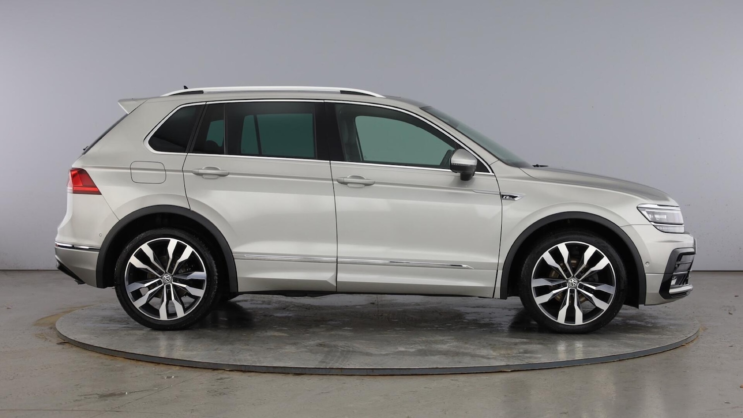 Used Volkswagen Tiguan 2020 for sale - 77602331: Photo 4