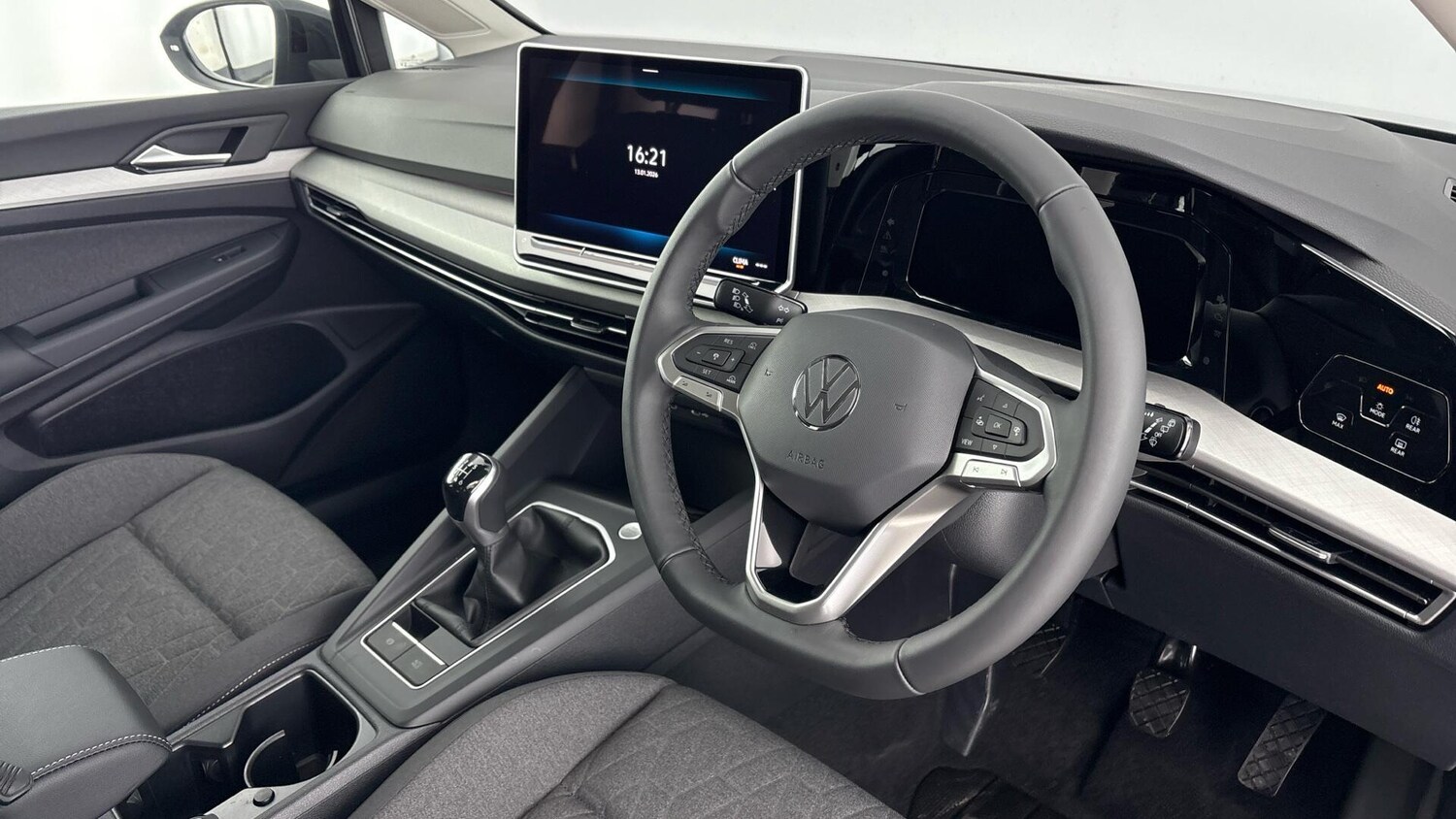 Used Volkswagen Golf 2025 for sale - 77602201: Photo 6