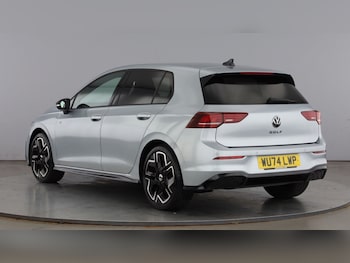 Used Volkswagen Golf 2024 for sale - 79030250: Photo