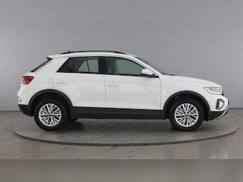 Used Volkswagen T-Roc 2022 for sale - 75835648: Photo