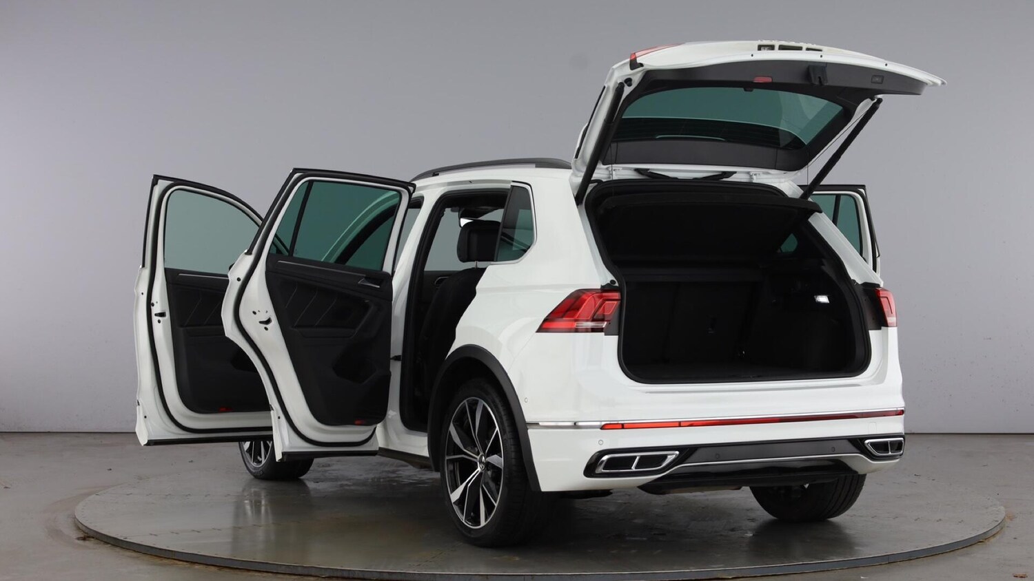 Used Volkswagen Tiguan 2023 for sale - 77701446: Photo 11