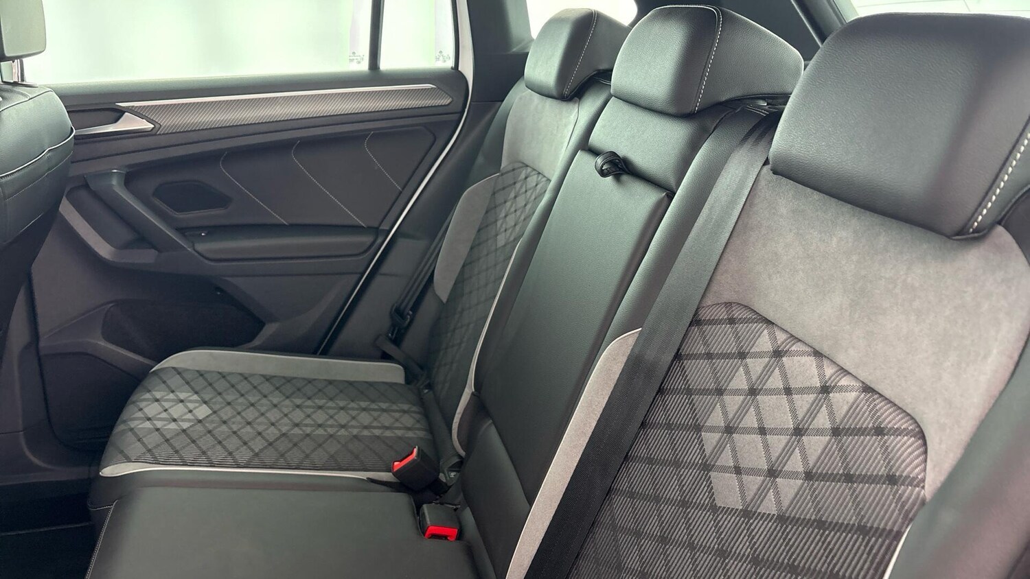 Used Volkswagen Tiguan 2023 for sale - 77701446: Photo 35