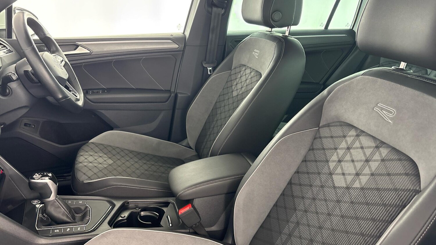 Used Volkswagen Tiguan 2023 for sale - 77701446: Photo 36