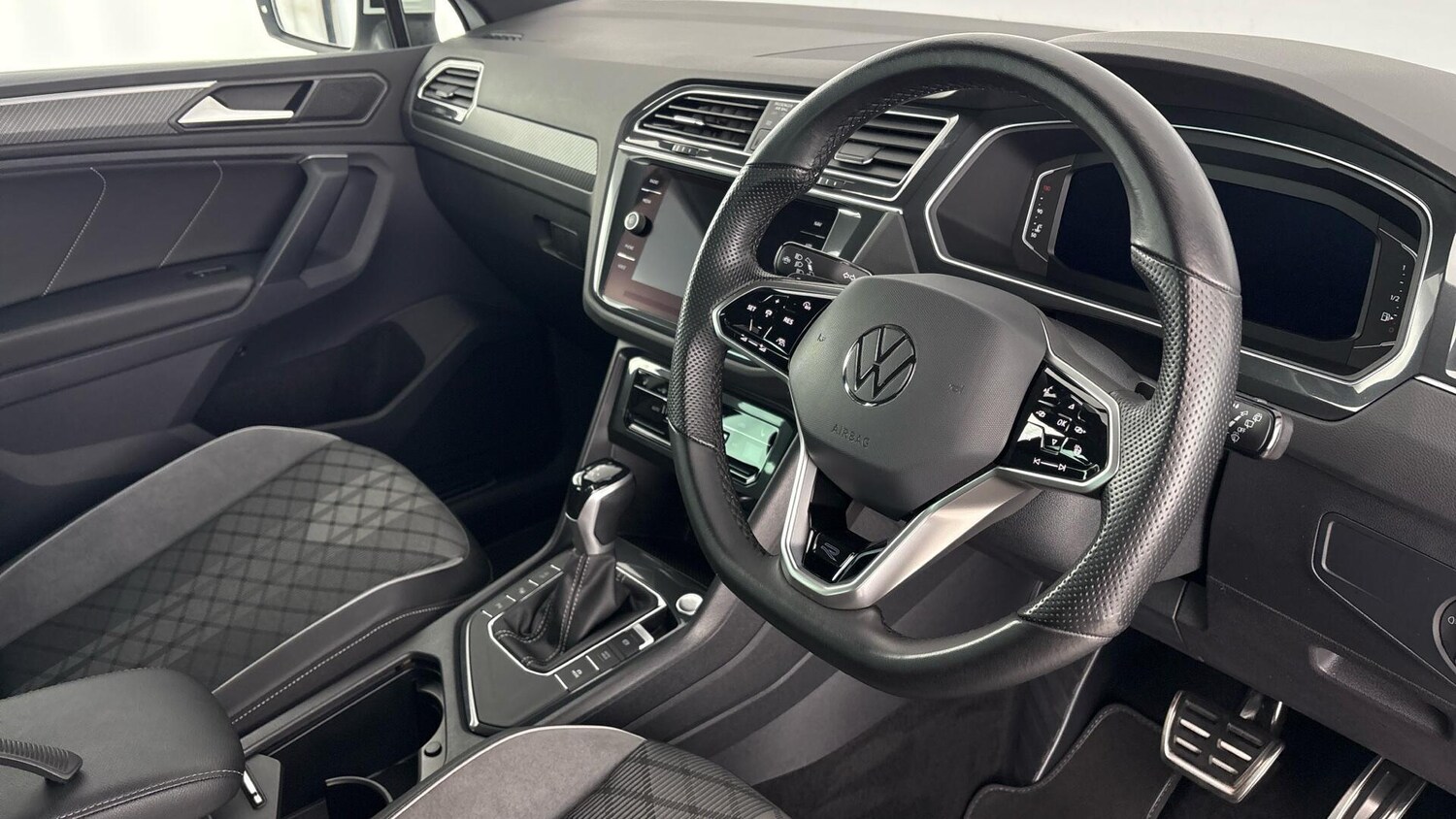 Used Volkswagen Tiguan 2023 for sale - 77701446: Photo 6