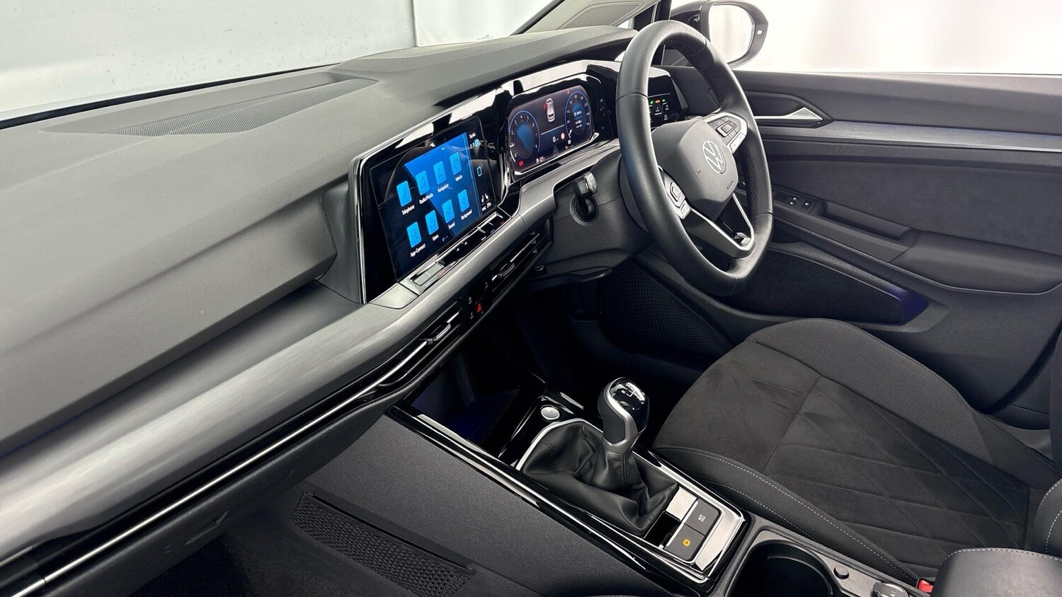 Used Volkswagen Golf 2023 for sale - 77962473: Photo 2