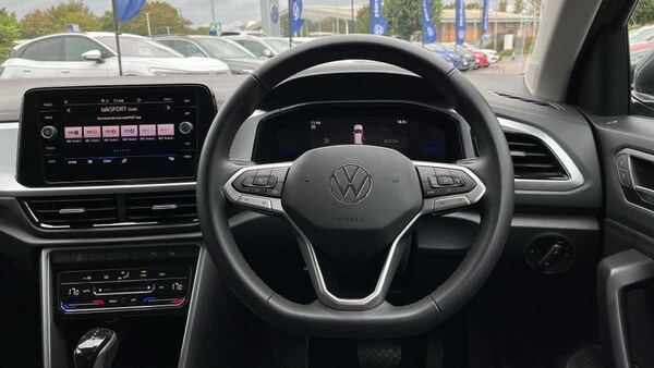 Used Volkswagen T-Roc 2025 for sale - 75403412: Photo 11