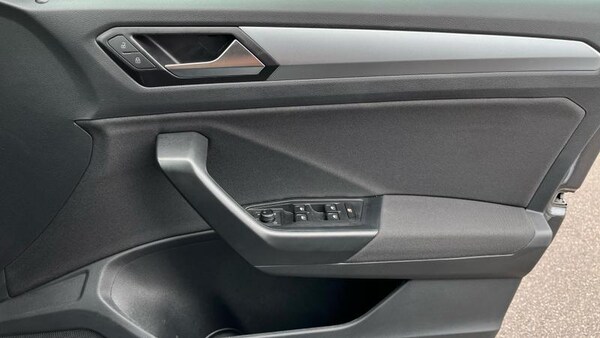 Used Volkswagen T-Roc 2025 for sale - 75403412: Photo 22