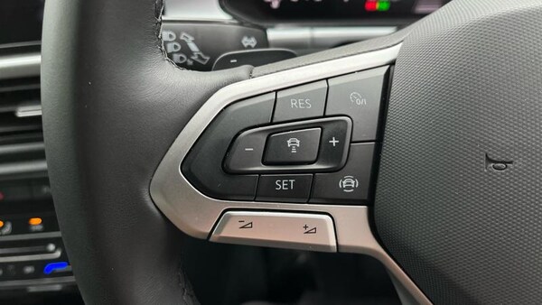 Used Volkswagen T-Roc 2025 for sale - 75403412: Photo 26