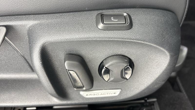 Used Volkswagen Passat 2025 for sale - 75891180: Photo 24