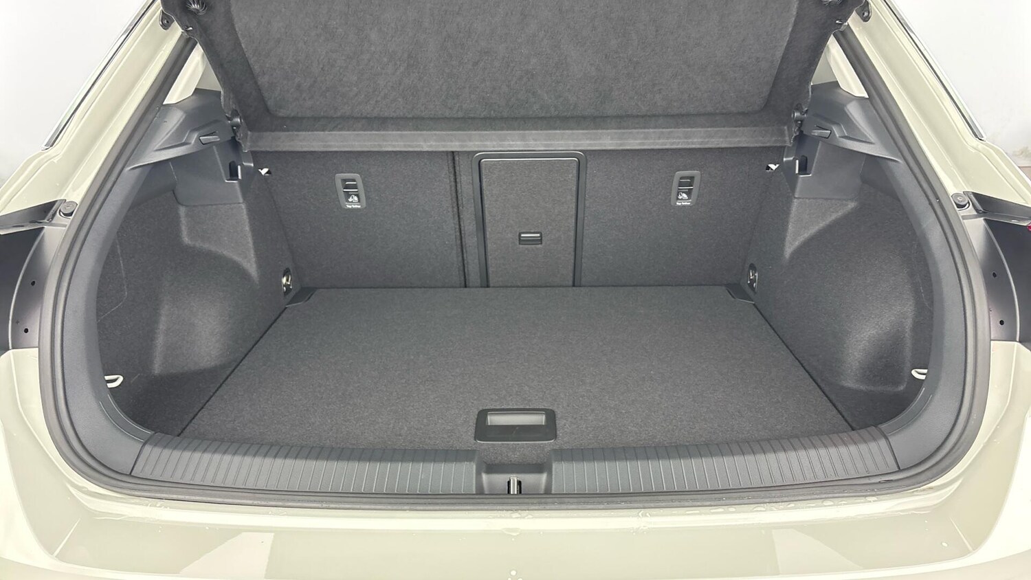 Used Volkswagen T-Roc 2026 for sale - 77974097: Photo 28