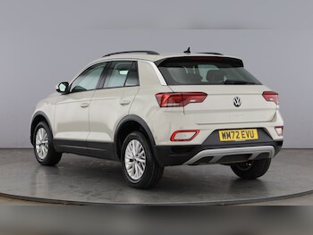 Used Volkswagen T-Roc 2023 for sale - 78028081: Photo