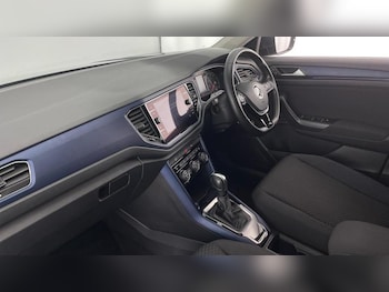 Used Volkswagen T-Roc 2021 for sale - 75960073: Photo