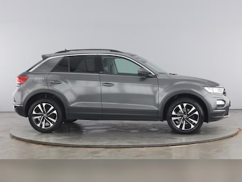 Used Volkswagen T-Roc 2021 for sale - 75960073: Photo