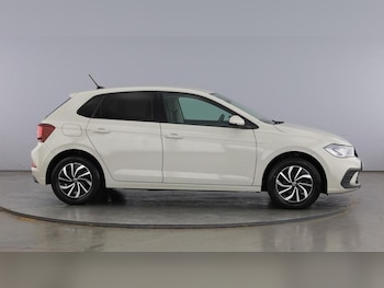 Used Volkswagen Polo 2023 for sale - 77025810: Photo