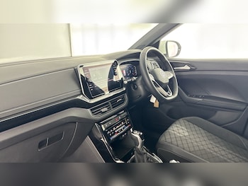 Used Volkswagen T-Cross 2024 for sale - 79307899: Photo