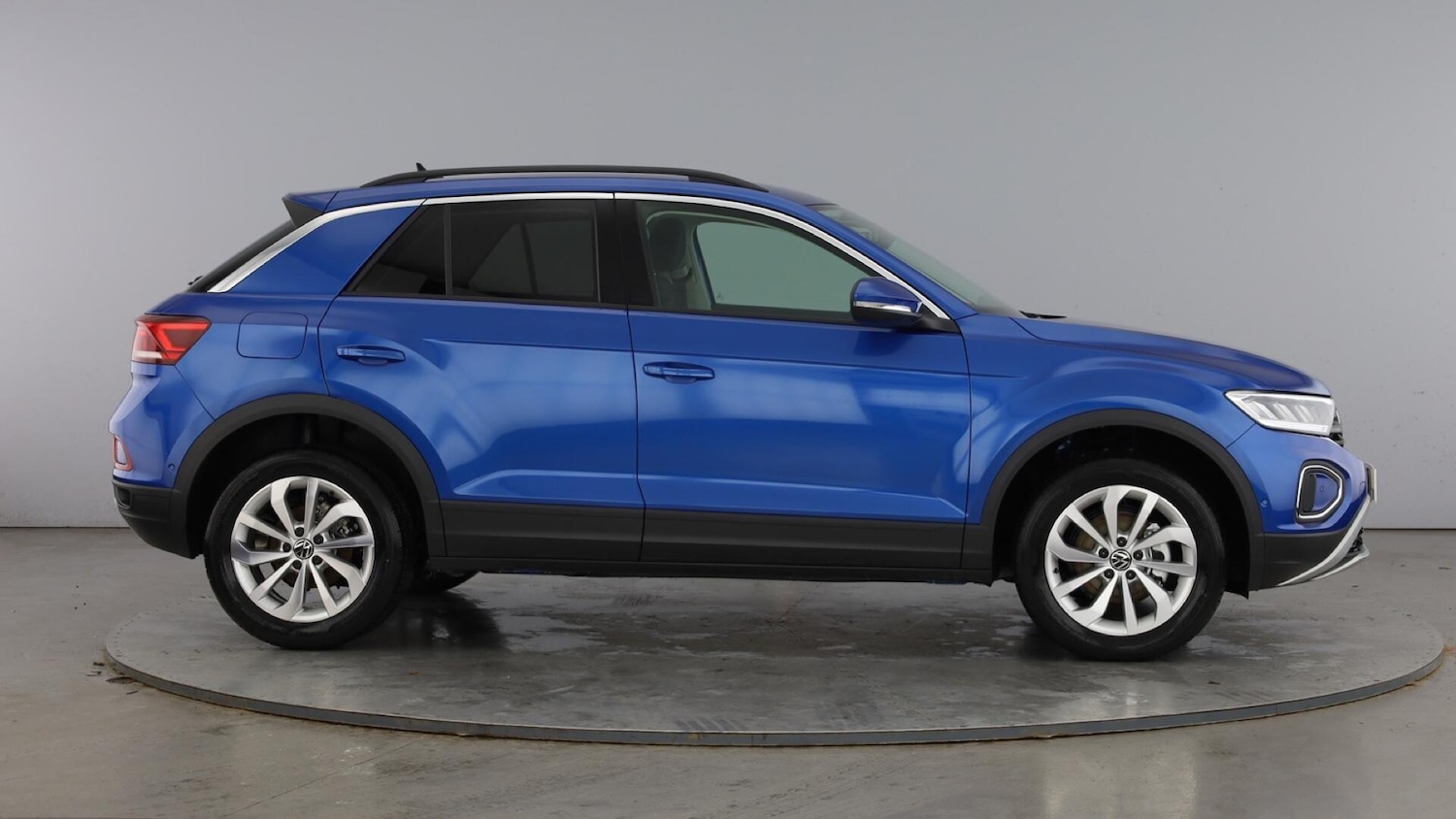Used Volkswagen T-Roc 2025 for sale - 77506418: Photo 4