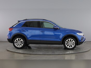 Used Volkswagen T-Roc 2025 for sale - 77506418: Photo